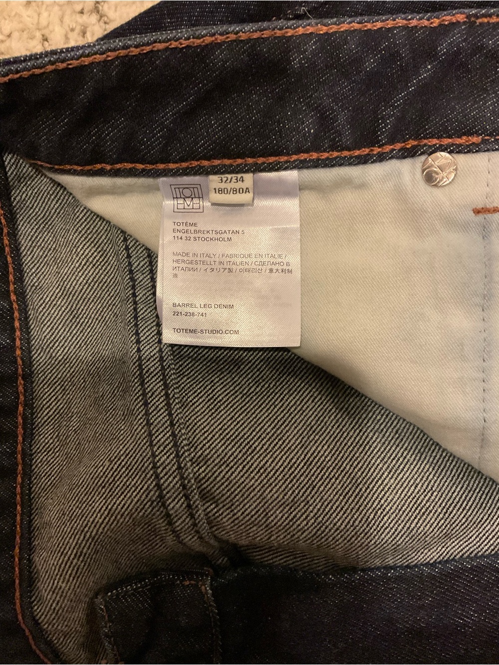 TOTEME High-Rise Barrel-Leg Jeans - Picture 4 of 6